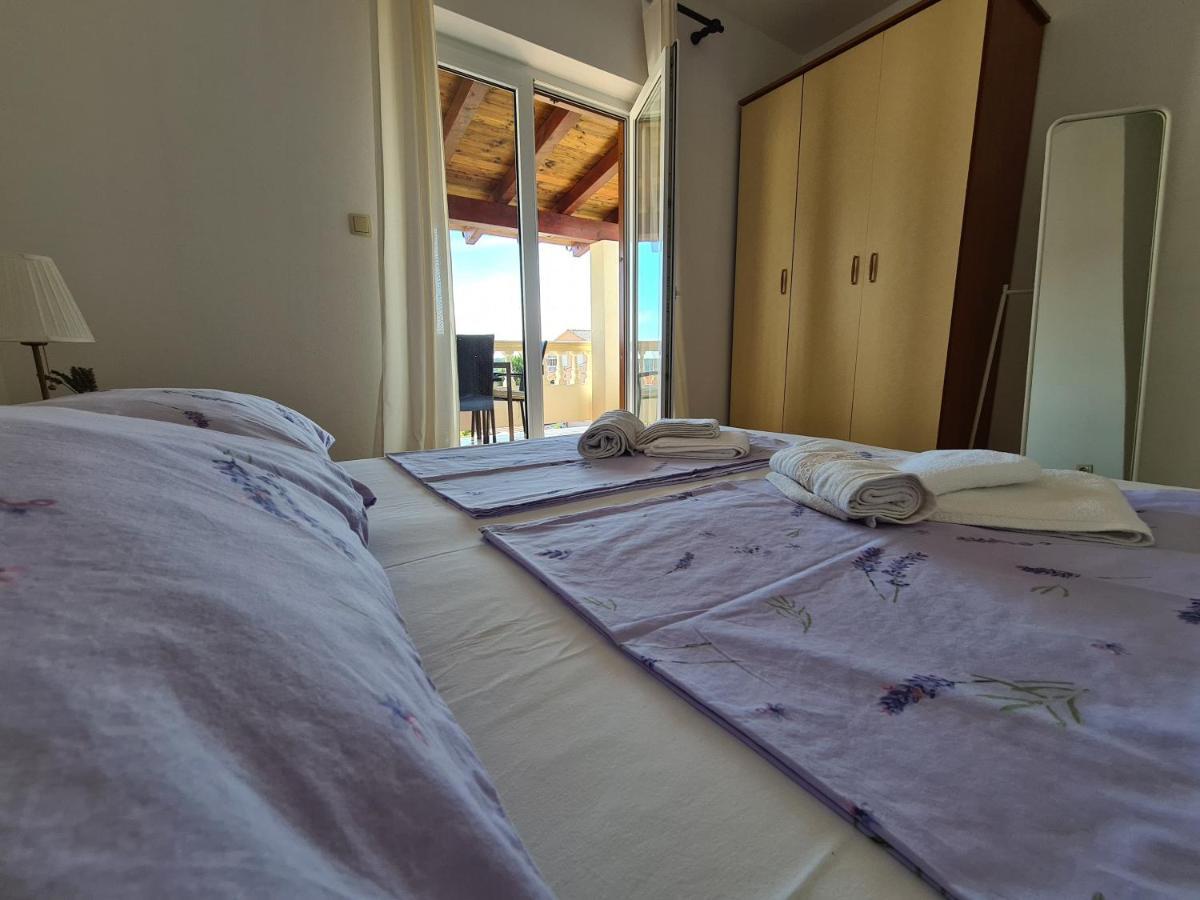 Apartman Karmen Barbat na Rabu エクステリア 写真