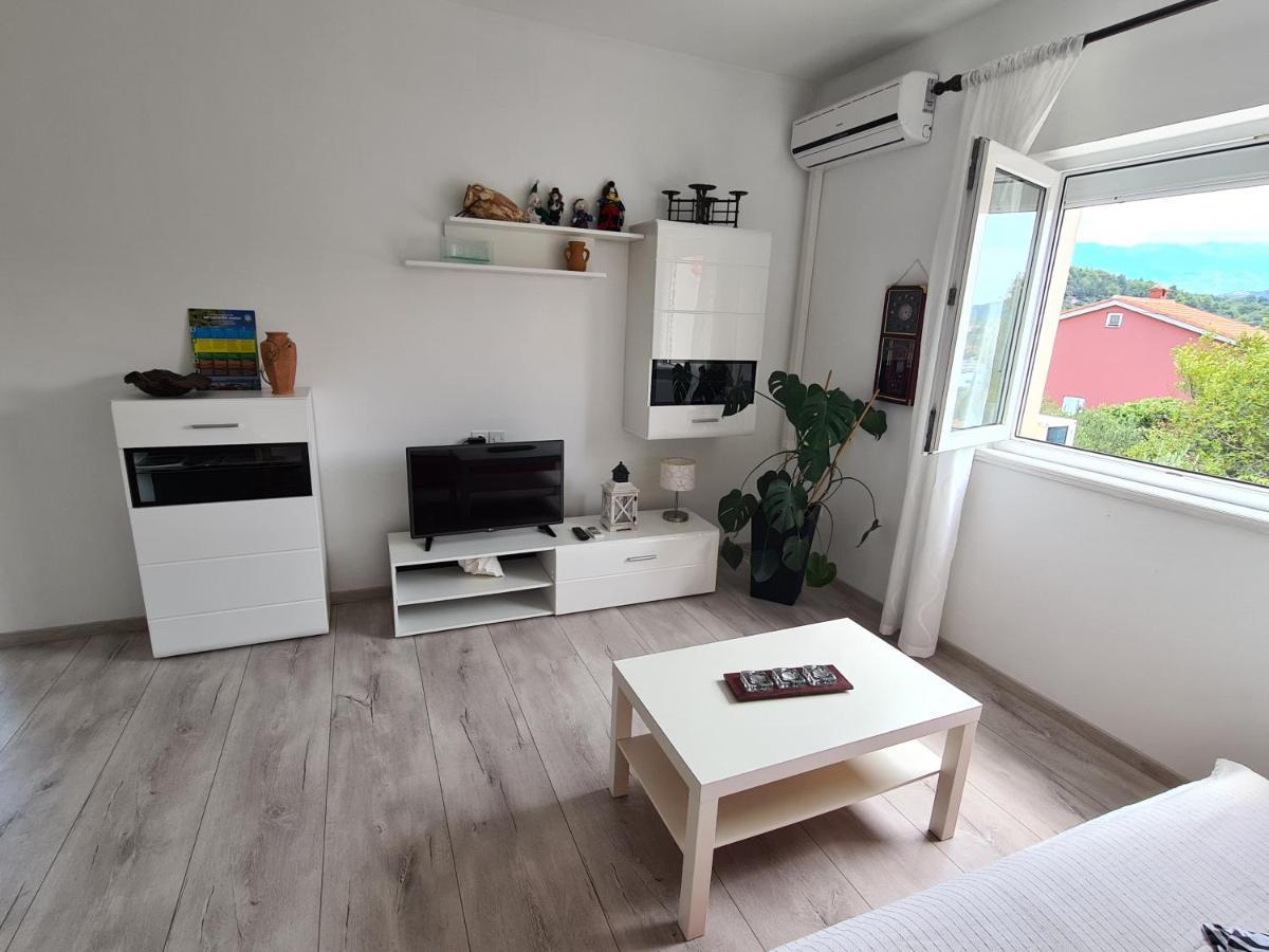 Apartman Karmen Barbat na Rabu エクステリア 写真