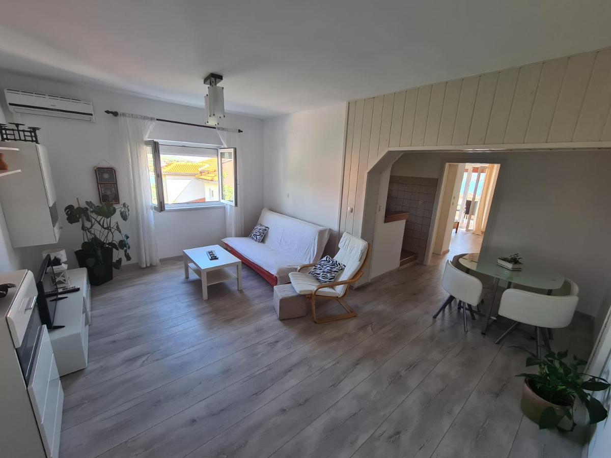 Apartman Karmen Barbat na Rabu エクステリア 写真
