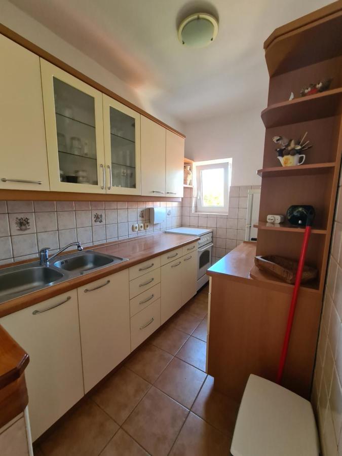 Apartman Karmen Barbat na Rabu エクステリア 写真